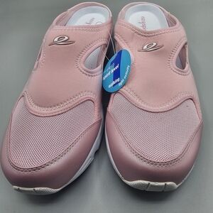 Easy Spirit Pink Slip-On Flats